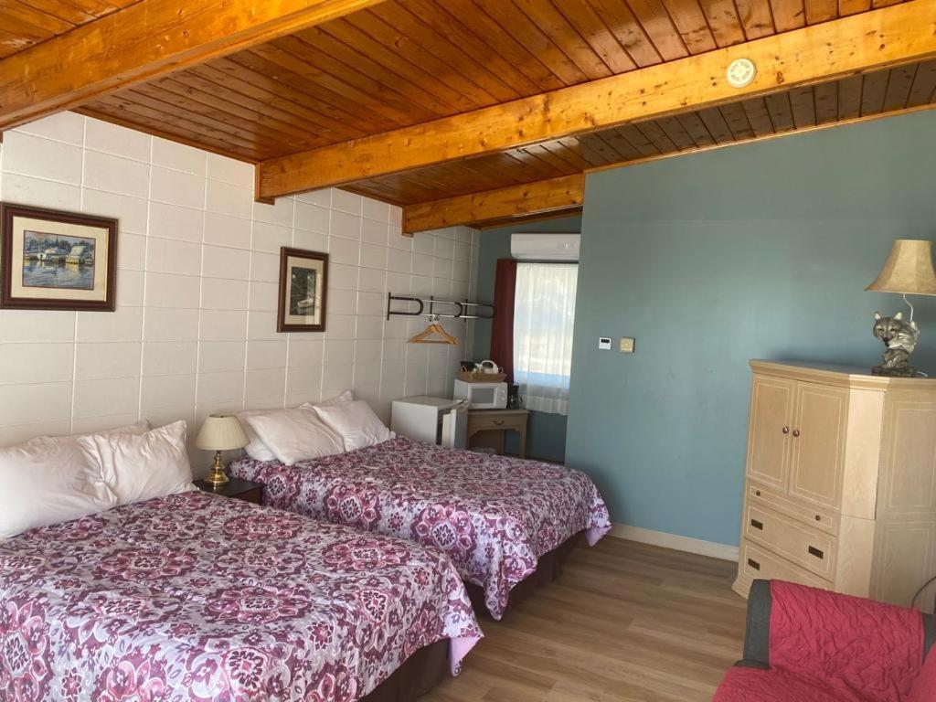 Huron Sands Motel And Restaurant Providence Bay Εξωτερικό φωτογραφία