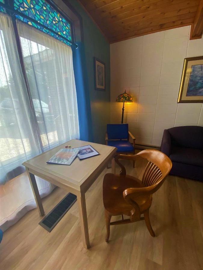Huron Sands Motel And Restaurant Providence Bay Εξωτερικό φωτογραφία